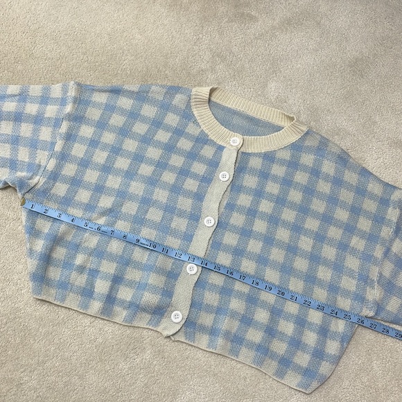 NWOT Shein Curve Baby Blue and Cream
Gingham Knit drop shoulder cardigan. - Picture 4 of 10